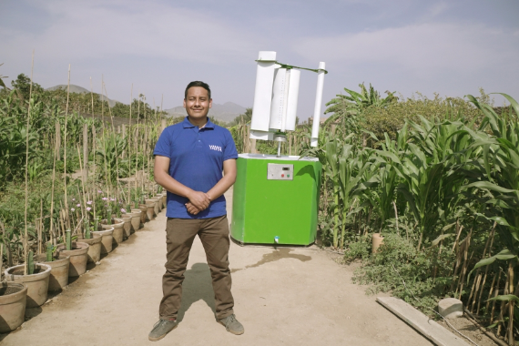 Max Hidalgo Quinto (Huancavelica, Perú, 1990) busca brindar acceso al agua en lugares donde es difícil o imposible por métodos convencionales. Crédito: UNEP.